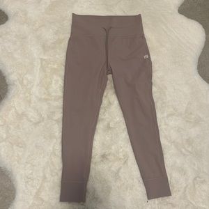 Vuori leggings size small like new